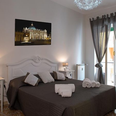 Appartement House Bonifacio à Rome Extérieur photo